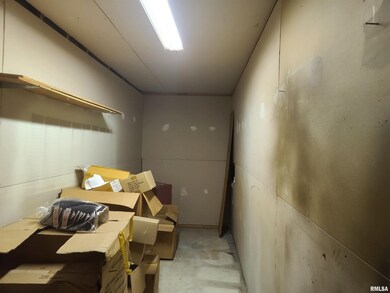 1001 N Main St, Harrisburg, IL 62946 - photo 6