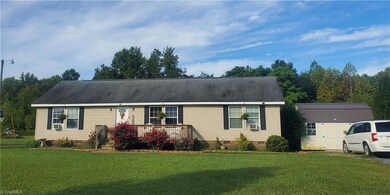 1936 Foxfire Rd, Asheboro, NC 27205 - photo 2