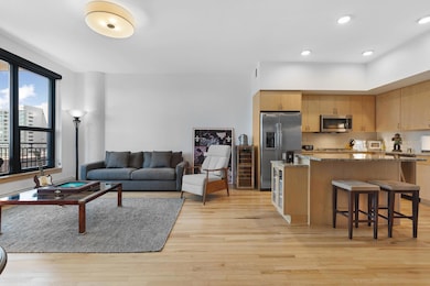 Portland Tower unit 1005, Minneapolis, MN 55415 - photo 2