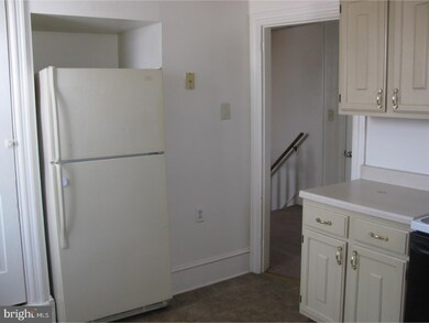 329 Walnut St unit 2ND FL, Spring City, PA 19475 - photo 6