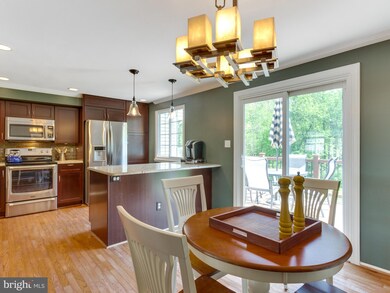 2041 Brooks Square Place, Falls Church, VA 22043 - photo 5