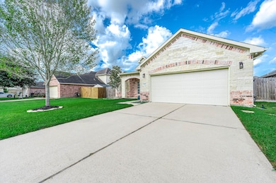 1449 Barras St, Alvin, TX 77511 - photo 2