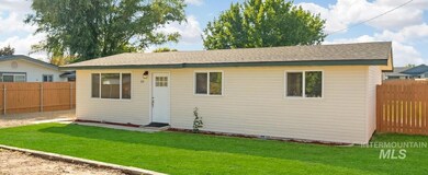 713 W Iowa Ave, Nampa, ID 83686 - photo 2