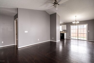 6712 Arbor Creek Dr, Louisville, KY 40228 - photo 4