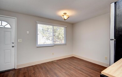Kitchen/ Dining
