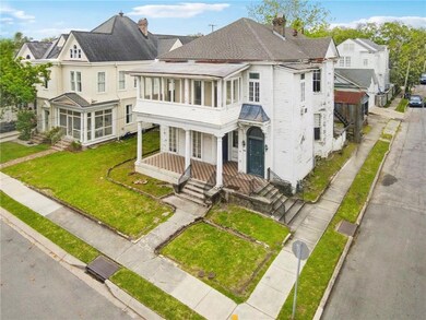 Incredible oversized (120 x 60) corner lot