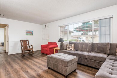 1773 N 6th St-005-12-Living Room-MLS_Siz