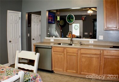 Kitchen/Dining