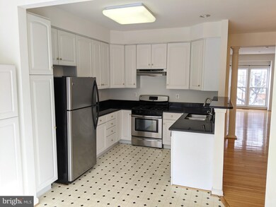 13115 Rosebay Dr, Germantown, MD 20874 - photo 4