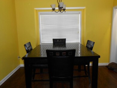 2526 Foxfire Ln, Burlington, NC 27217 - photo 3