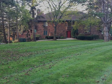 2_Condo_exterior