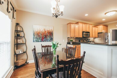 Bright and cheerful place to have breakfast every morning!