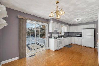 424 Broad St, Nashua, NH 03063 - photo 6