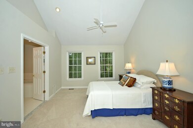 1034 Hidden Moss Dr, Cockeysville, MD 21030 - photo 4