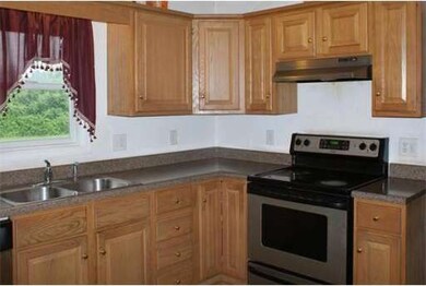 5 Verde Dr, Greenfield, MA 01301 - photo 3