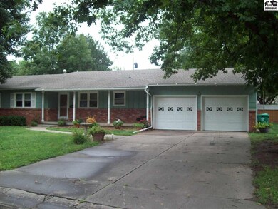 1202 Lyndon Rd, McPherson, KS 67460 - photo 2