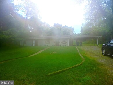 5603 Highmount Ln, Capitol Heights, MD 20743 - photo 2