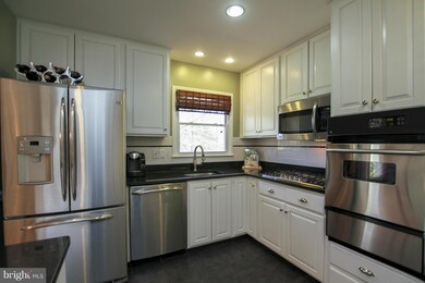 4407 Rockcrest Dr, Fairfax, VA 22032 - photo 7