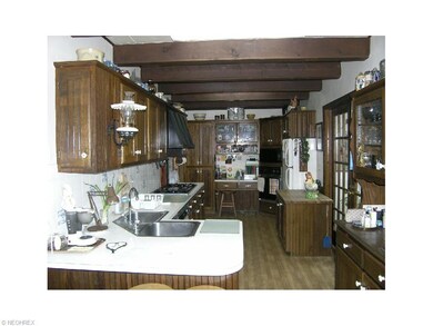 9 x 19 kitchen, laminate floors