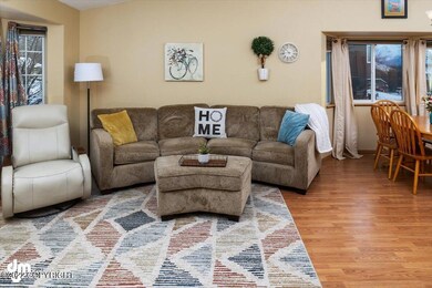 02-Living Room_DMD_2631