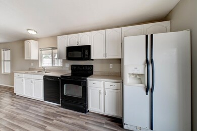 1503 S Lawson Dr-5