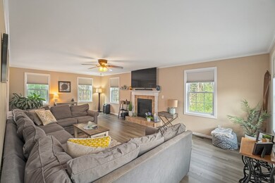 46 Mountainview Rd, Uxbridge, MA 01569 - photo 4