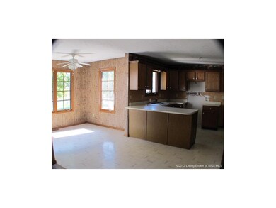 4310 Jeffers Dr, New Albany, IN 47150 - photo 3