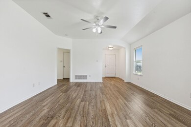 502 Glenwood St, Gainesville, TX 76240 - photo 4