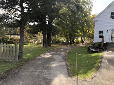 817 Plymouth St, Middleboro, MA 02346 - photo 6