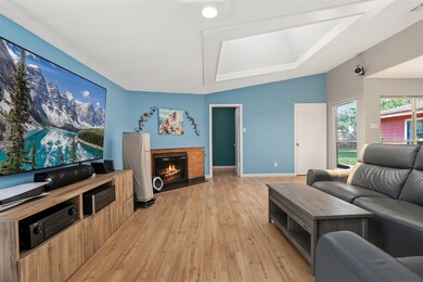 8402 Concho St, Houston, TX 77036 - photo 7