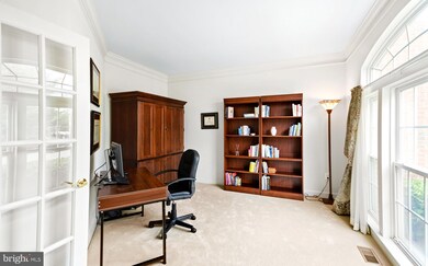 11277 Suffolk Dr, Hagerstown, MD 21742 - photo 5