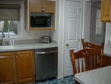 2 Birch St, Rockland, MA 02370 - photo 4