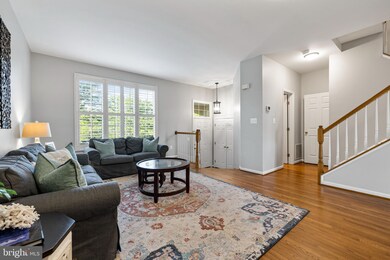 43127 Holtby Square, Chantilly, VA 20152 - photo 7