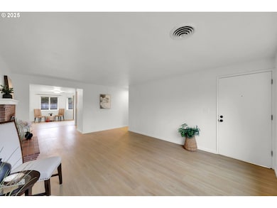 837 Armstrong Ave, Eugene, OR 97404 - photo 7