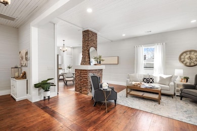 1725 SQFT