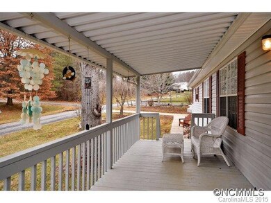 130 Wicklow Dr, Asheville, NC 28806 - photo 3