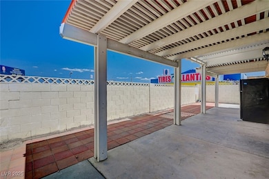 2345 Stockton Ave, Las Vegas, NV 89104 - photo 4