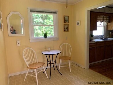 33 Snyders Lake Rd, Wynantskill, NY 12198 - photo 5