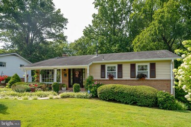 5013 King Richard Dr, Annandale, VA 22003 - photo 2