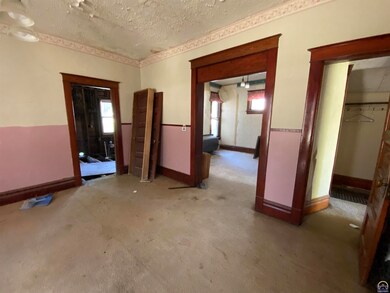 235 SW Fillmore St, Topeka, KS 66606 - photo 5