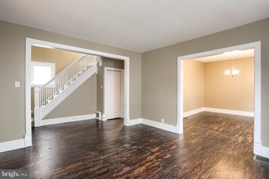 821 W Main St, Palmyra, PA 17078 - photo 4