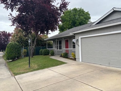 2225 New Haven Dr, Central Point, OR 97502 - photo 4