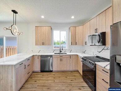 220 Juniper Ave, Gervais, OR 97026 - photo 7