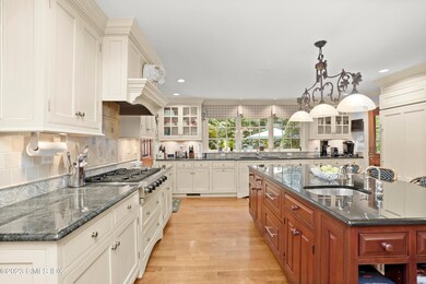 30 Burning Tree Rd, Greenwich, CT 06830 - photo 5