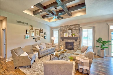 16588 S Lichtenauer Dr, Olathe, KS 66062 - photo 6