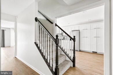 14570 Idlebrook Ct, Manassas, VA 20112 - photo 5