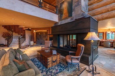 Shared Fireplace Great Rm/Family Rm