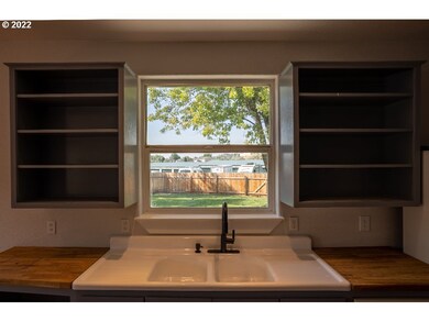 1388 Tutuilla Rd, Pendleton, OR 97801 - photo 5