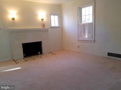 2906 E Lee Ave, Alexandria, VA 22306 - photo 3