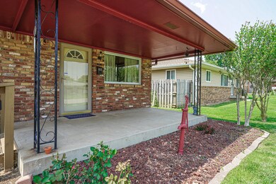 414 Beechwood Dr, Beech Grove, IN 46107 - photo 4